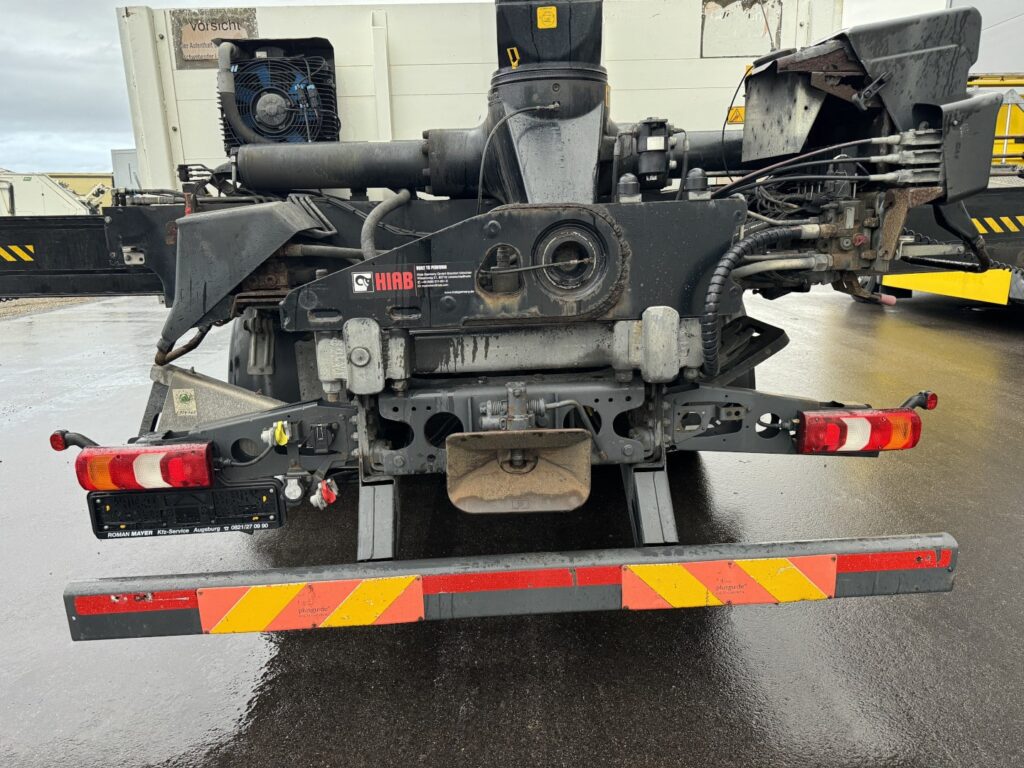 2016 Mercedes Benz Actros 2545 6x2*4 Hiab 244