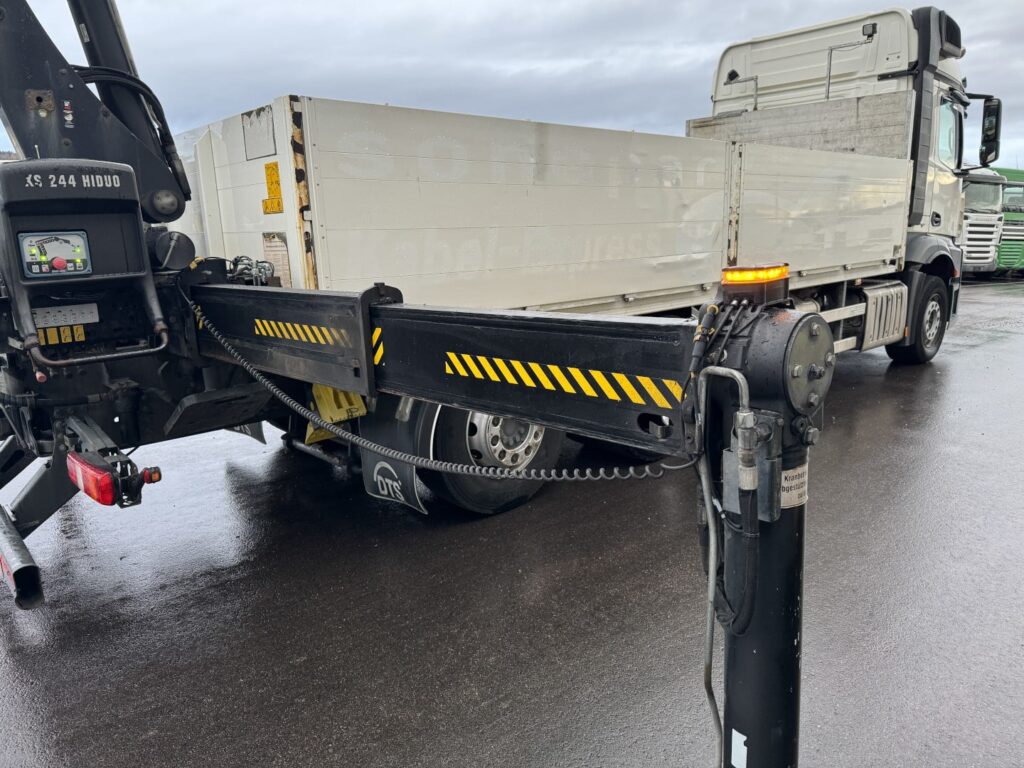 2016 Mercedes Benz Actros 2545 6x2*4 Hiab 244