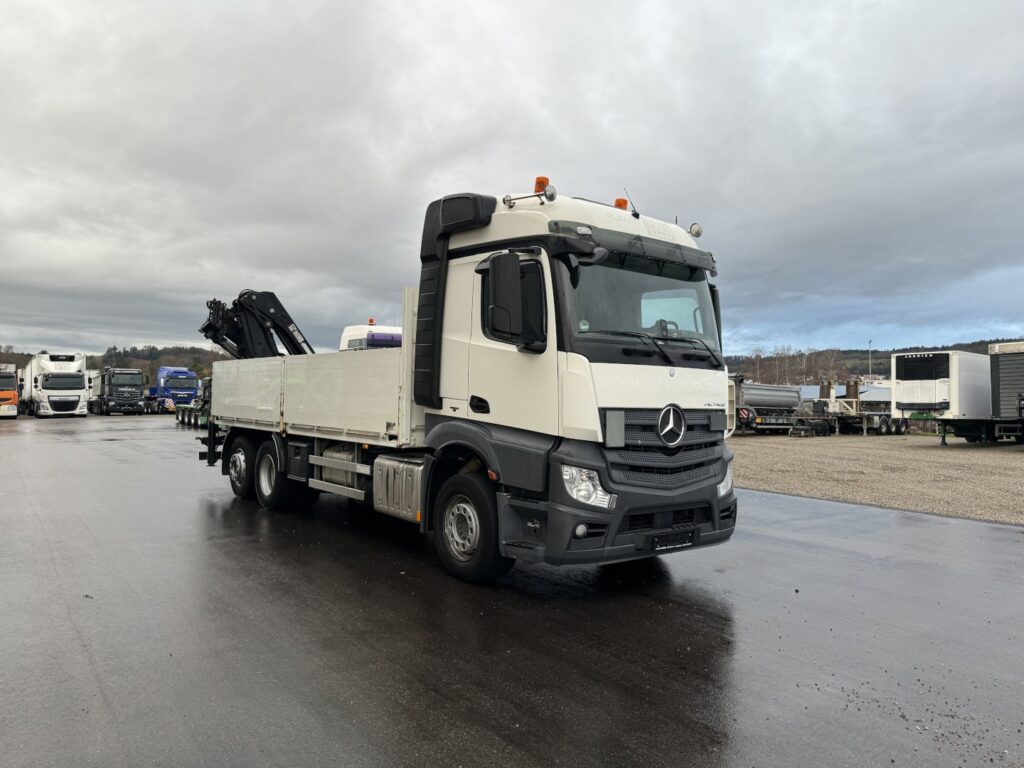 2016 Mercedes Benz Actros 2545 6x2*4 Hiab 244