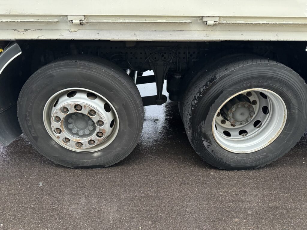 2016 Mercedes Benz Actros 2545 6x2*4 Hiab 244