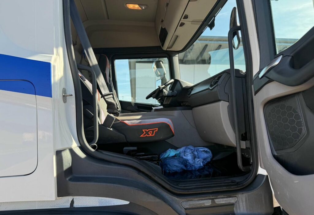 2020 SCANIA P500 10x4*6 Trösch 3SK erste Antriebsachse Schaden