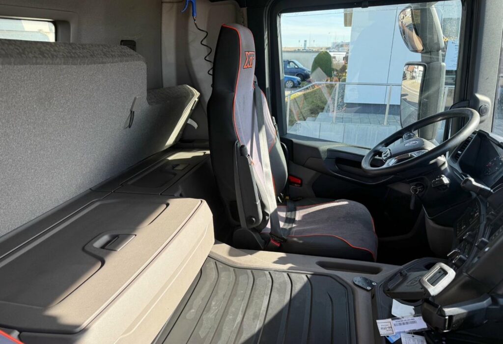 2020 SCANIA P500 10x4*6 Trösch 3SK erste Antriebsachse Schaden