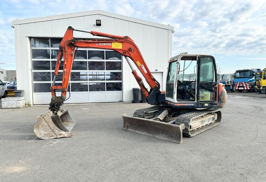 2005 Kubota KX 251 7.43T Raupenbagger