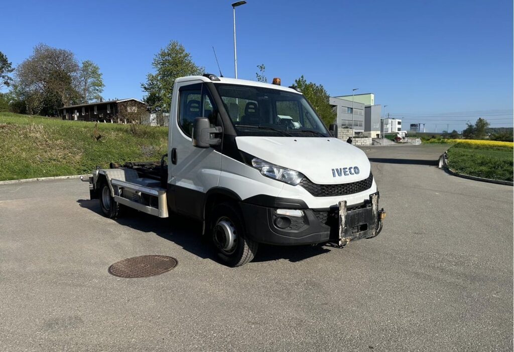 2016 Iveco 70C17H P Haken / Kehricht / WD