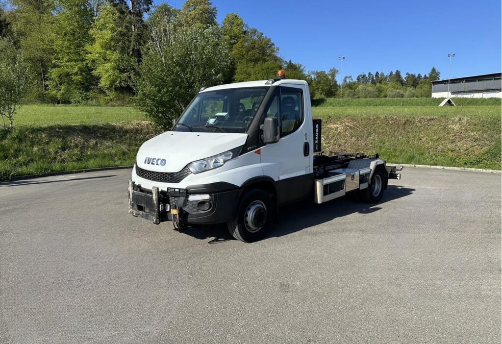 2016 Iveco 70C17H P Haken / Kehricht / WD