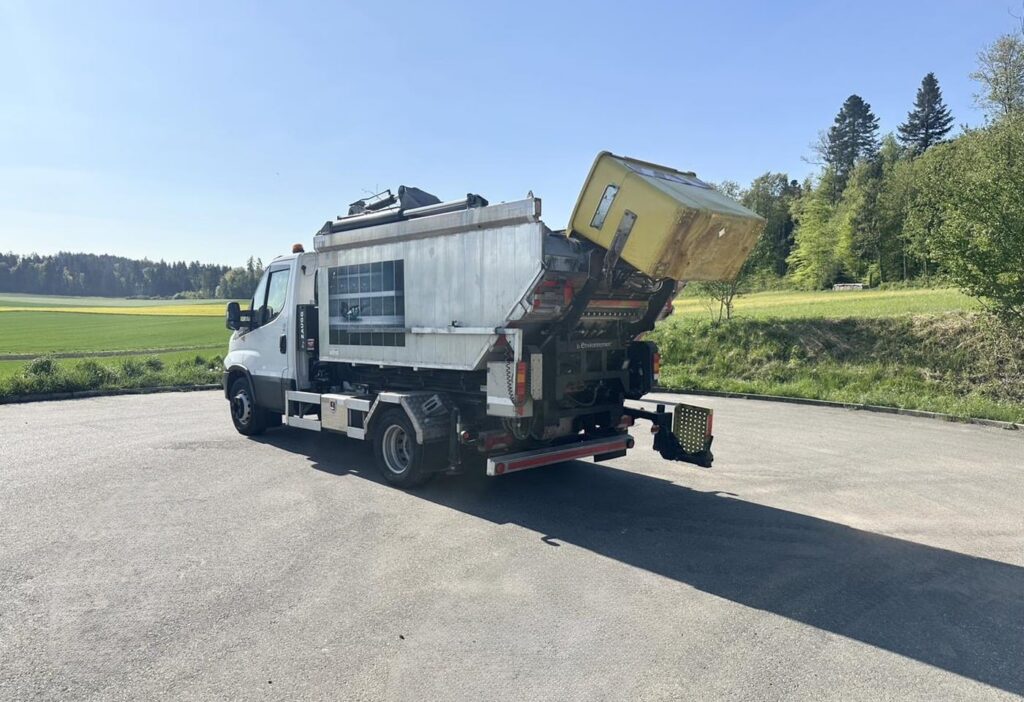 2016 Iveco 70C17H P Haken / Kehricht / WD