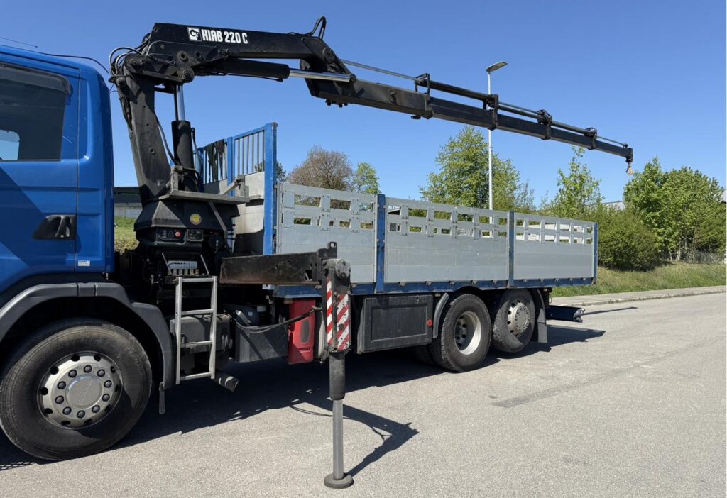 2003 Scania R124 470 6x2*4 HIAB 220 C-4