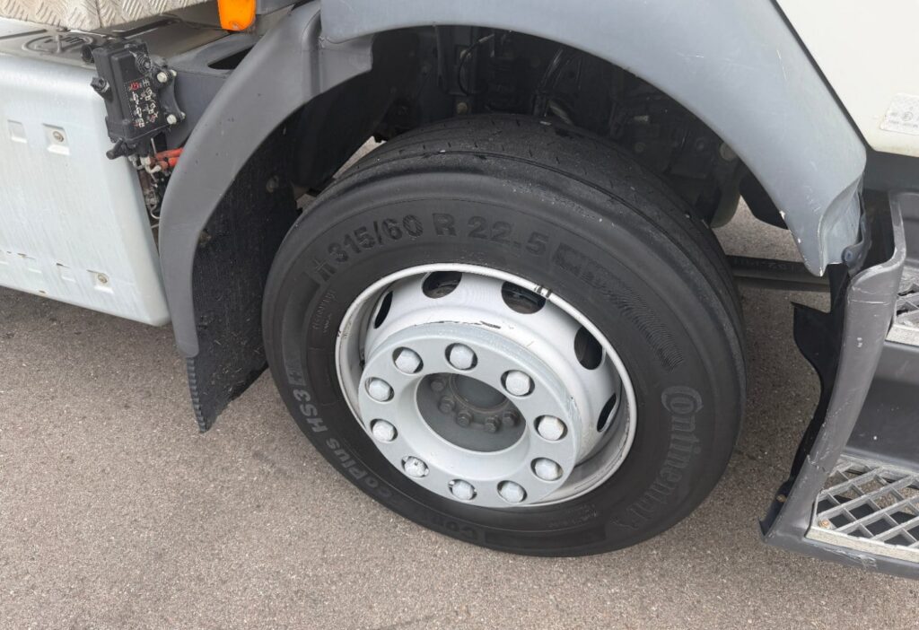 2019 Volvo FL-250 4x2 Abrollkipper 40 km/h