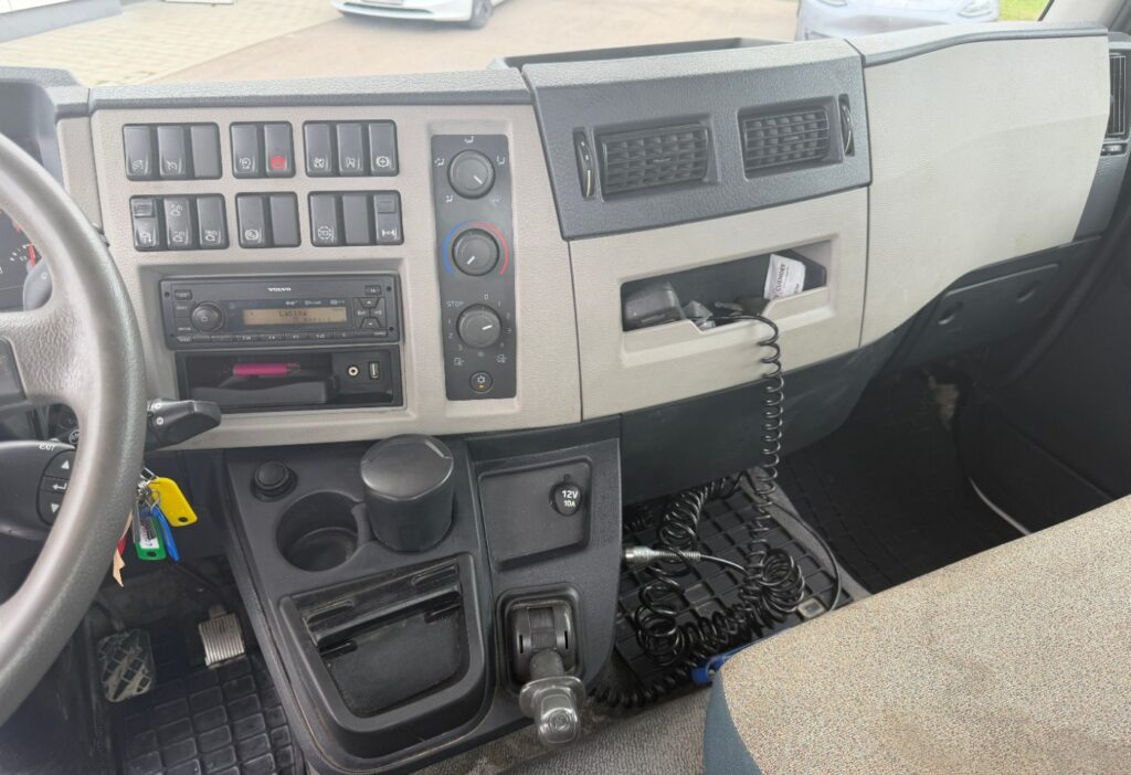 2019 Volvo FL-250 4x2 Abrollkipper 40 km/h