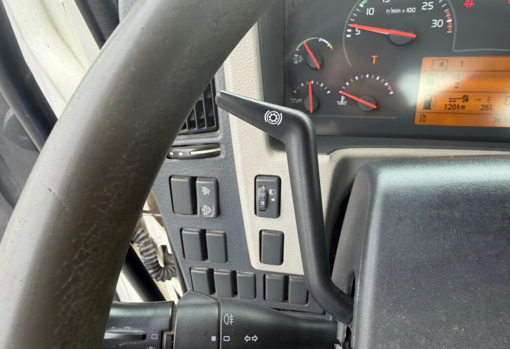 2019 Volvo FL-250 4x2 Abrollkipper 40 km/h