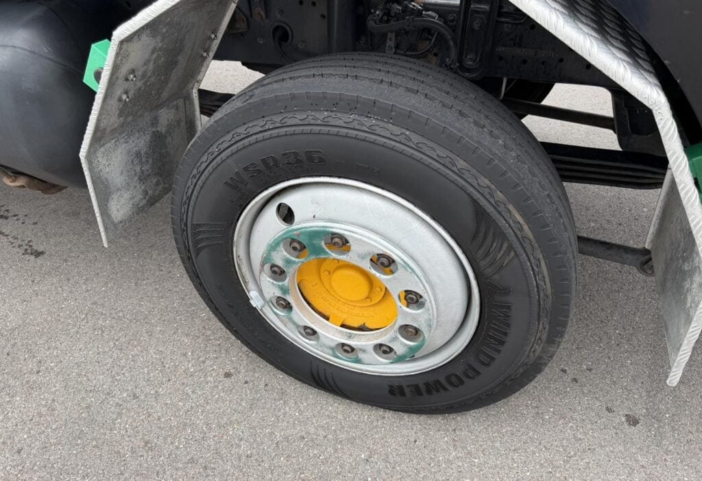 1995 Mercedes-Benz Ecoliner 1524 4x2 Absetzkipper