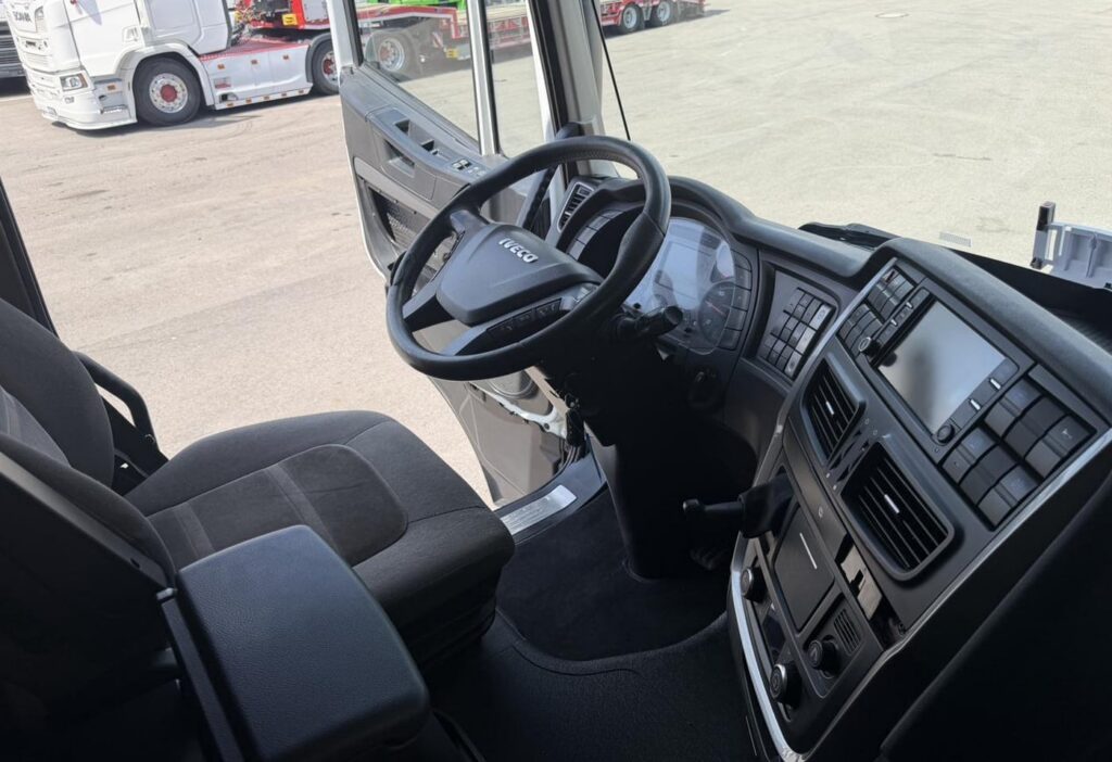 2017 Iveco Stralis 440S48T 4x2