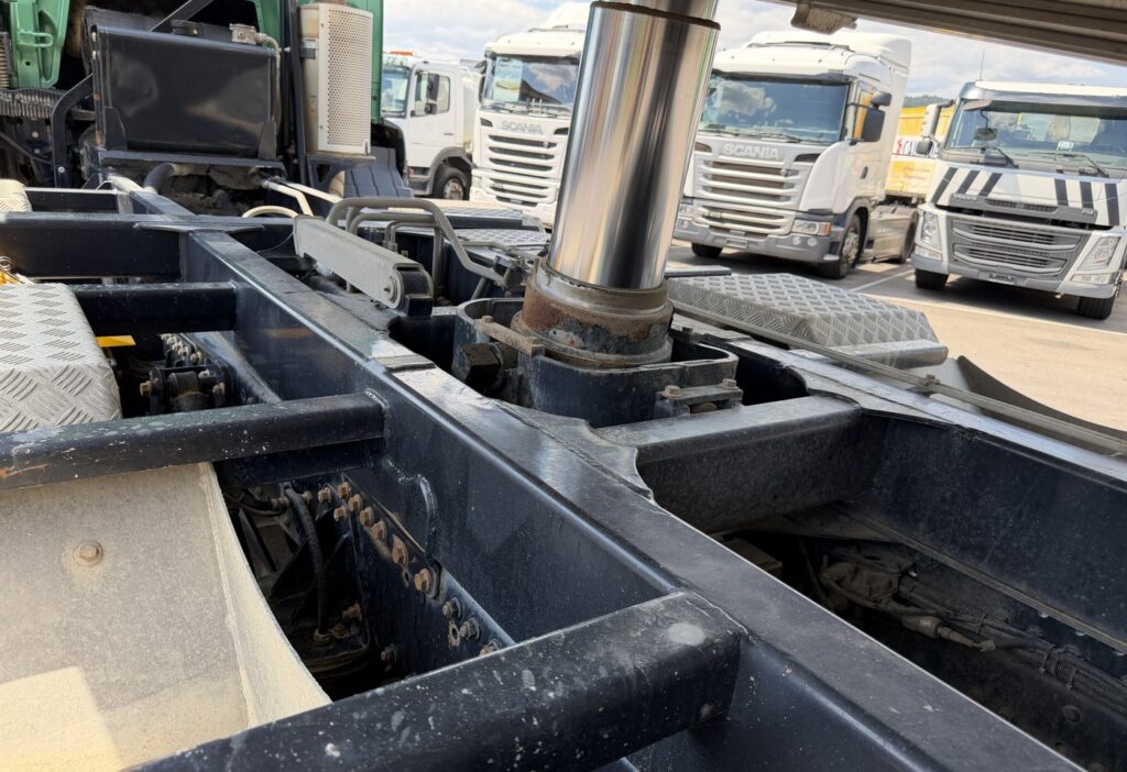 2015 MAN TGS 50.480 10x4 Moser Rockbox
