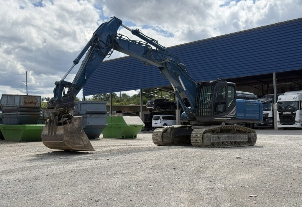 2025 Kobelco SK300NLC-11E