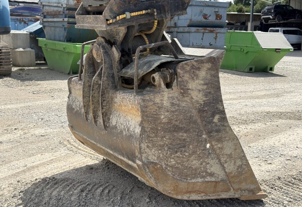 2025 Kobelco SK300NLC-11E