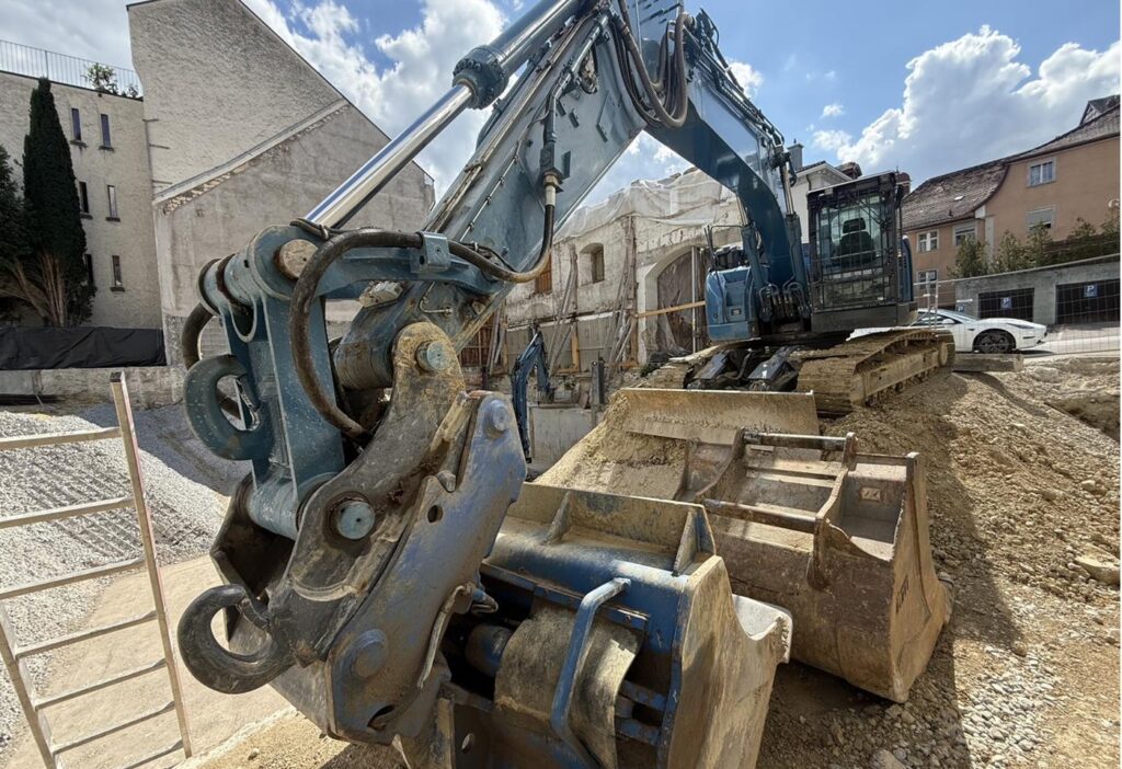 2025 Kobelco SK270SRNLC-7