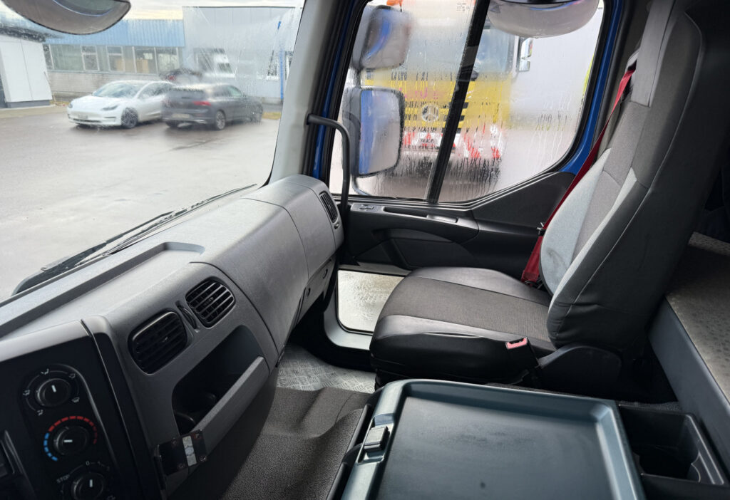 2017 Renault D Wide 18.320 4x2 Plane/HB