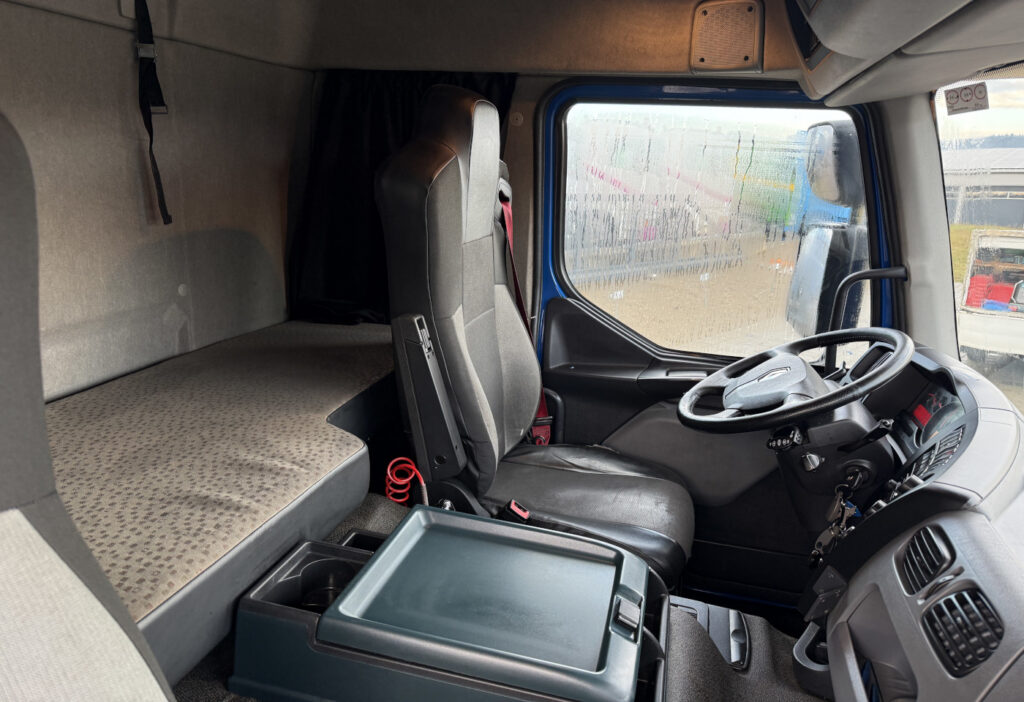 2017 Renault D Wide 18.320 4x2 Plane/HB