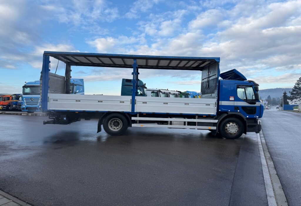 2017 Renault D Wide 18.320 4x2 Plane/HB
