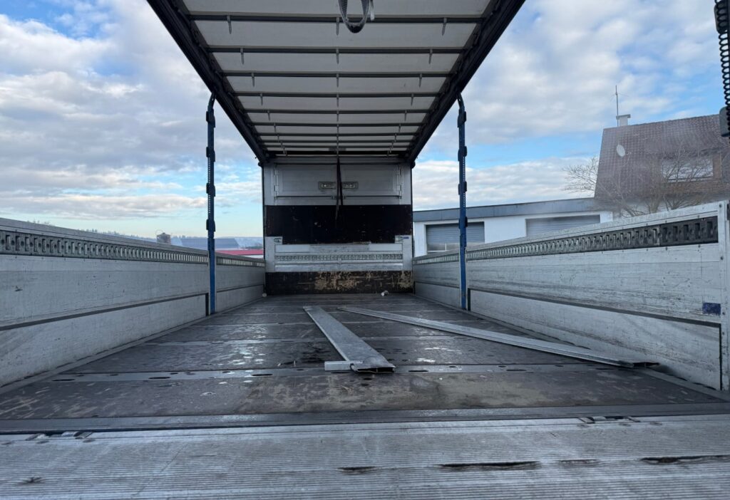 2017 Renault D Wide 18.320 4x2 Plane/HB