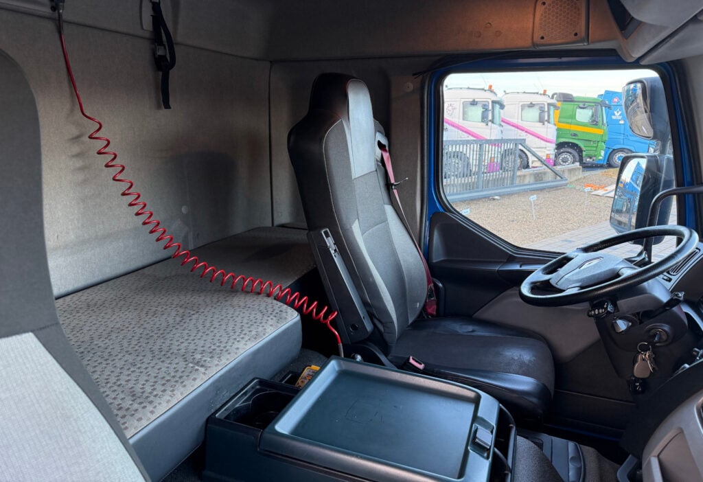 2017 Renault D Wide 18.380 4x2 F130A.22