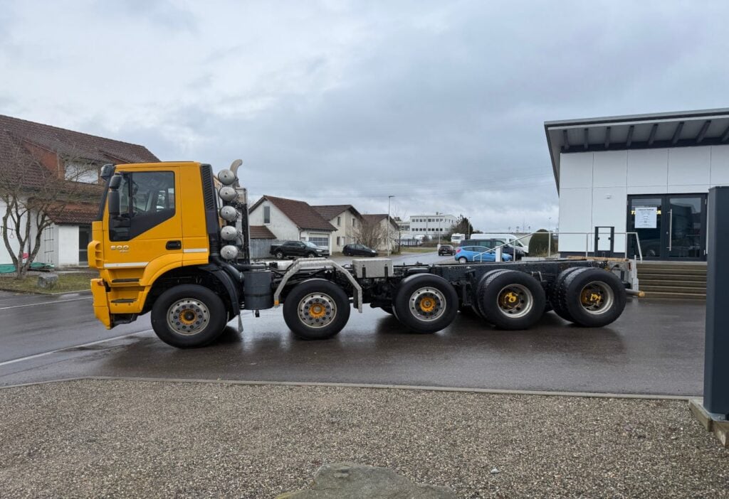 2012 Iveco 410T50-5 Trakker 10x4 Fahrgestell
