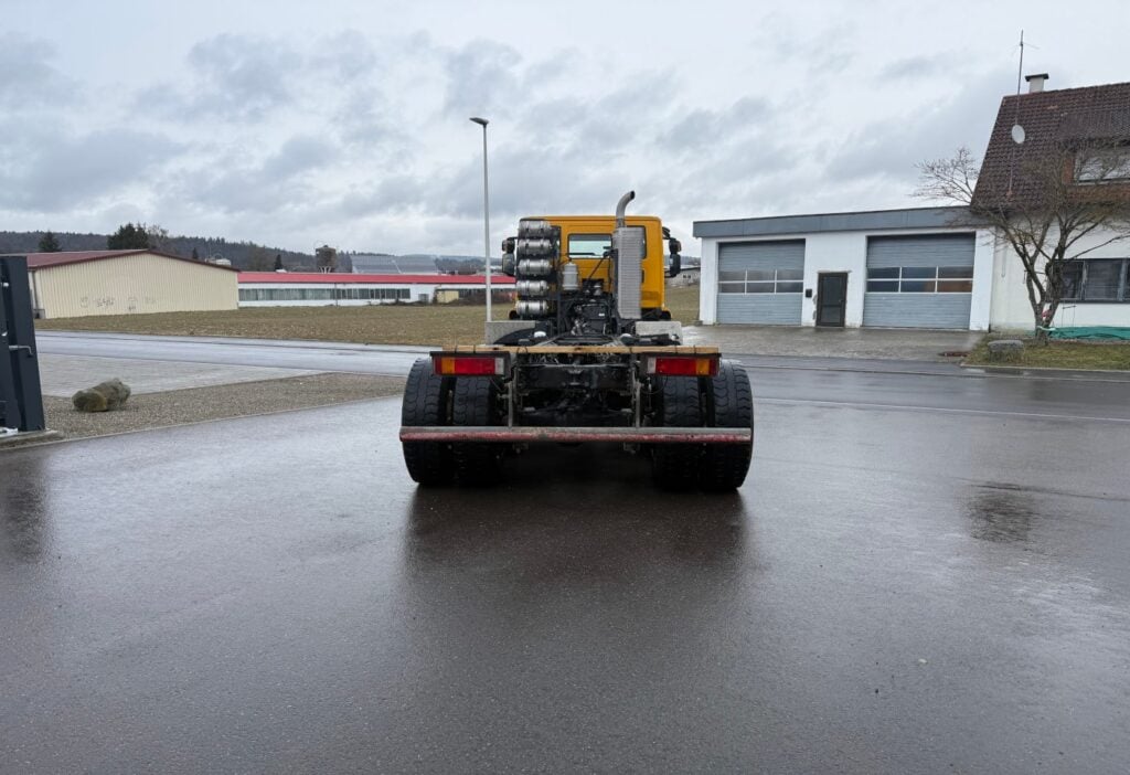 2012 Iveco 410T50-5 Trakker 10x4 Fahrgestell