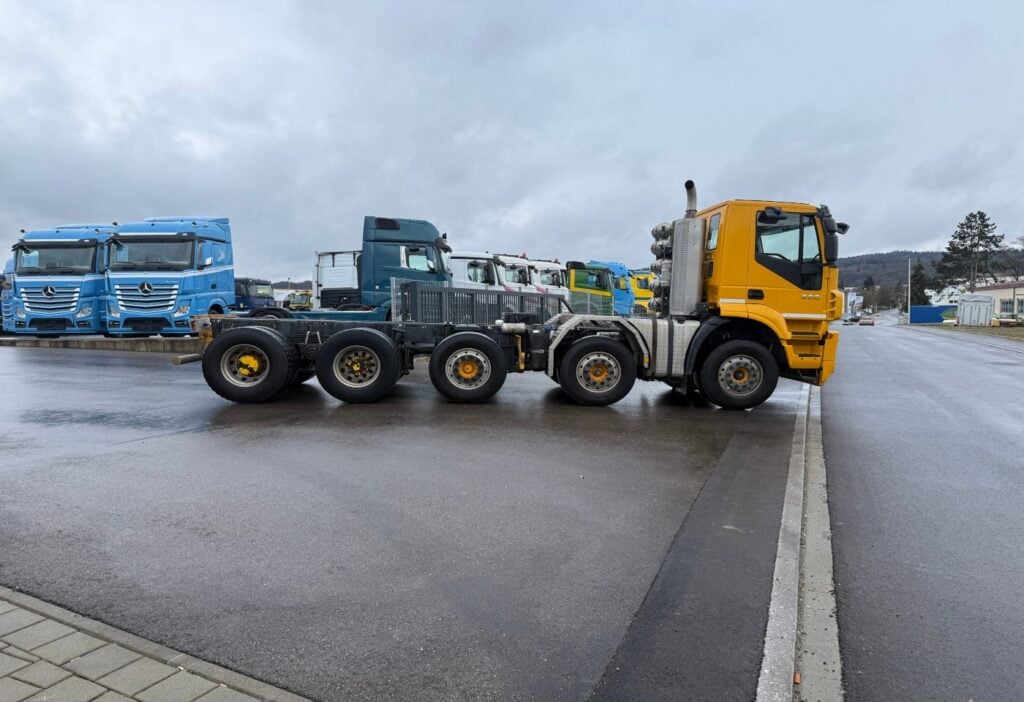 2012 Iveco 410T50-5 Trakker 10x4 Fahrgestell