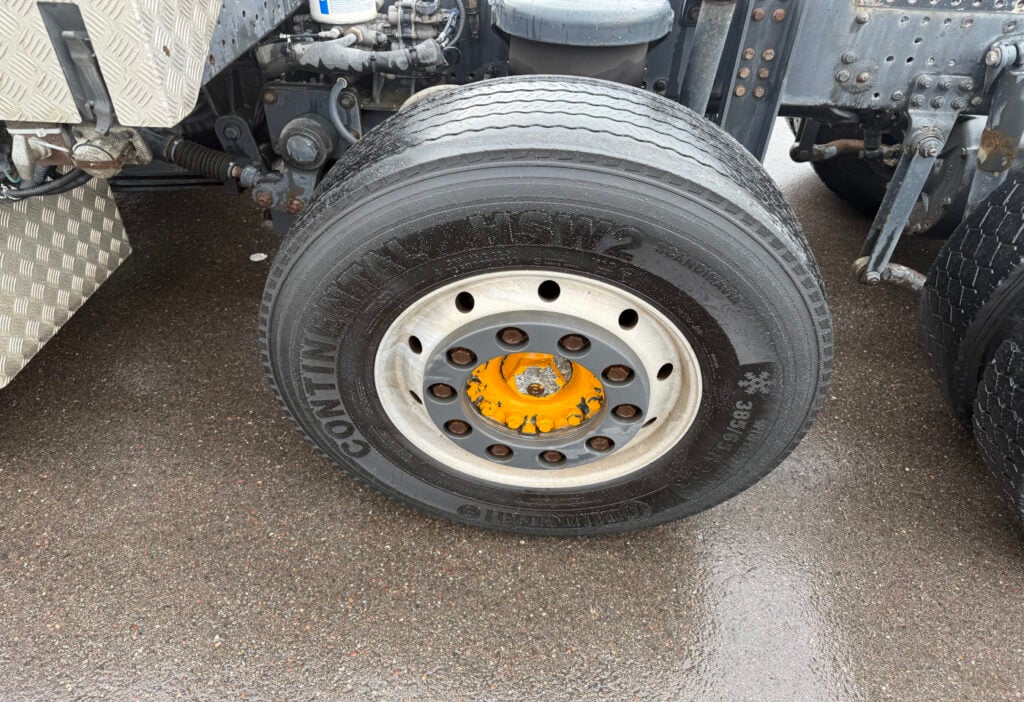 2012 Iveco 410T50-5 Trakker 10x4 Fahrgestell