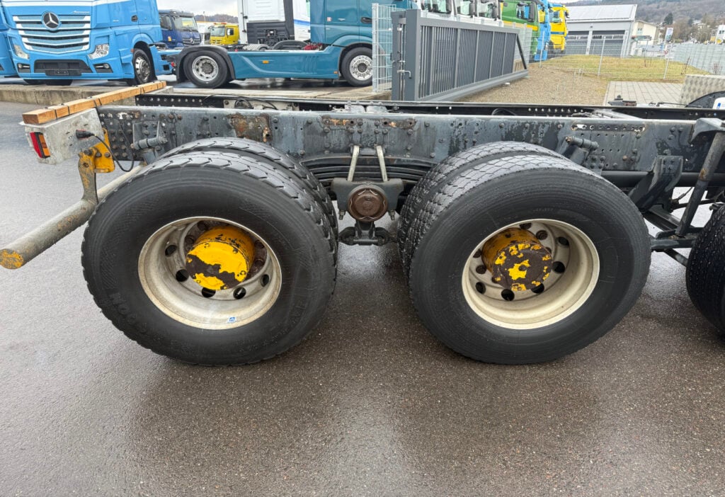 2012 Iveco 410T50-5 Trakker 10x4 Fahrgestell
