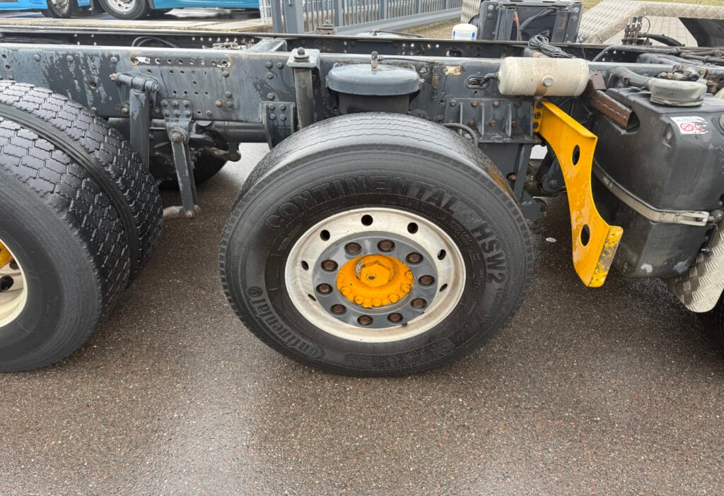 2012 Iveco 410T50-5 Trakker 10x4 Fahrgestell