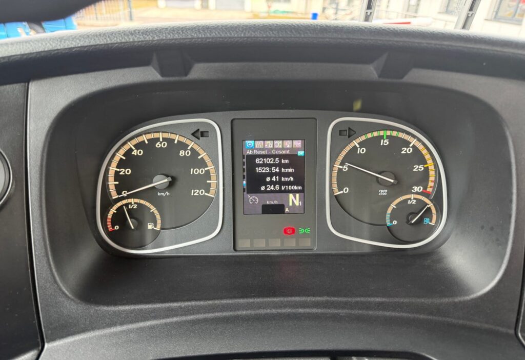 2014 Mercedes-Benz Atego 1327 SZM+Auflieger