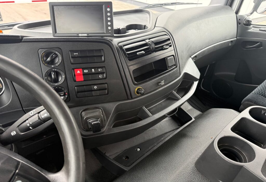 2014 Mercedes-Benz Atego 1327 SZM+Auflieger
