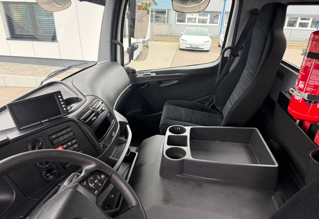2014 Mercedes-Benz Atego 1327 SZM+Auflieger
