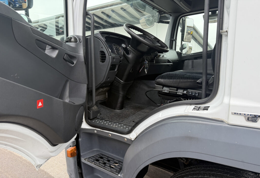 2014 Mercedes-Benz Atego 1327 SZM+Auflieger