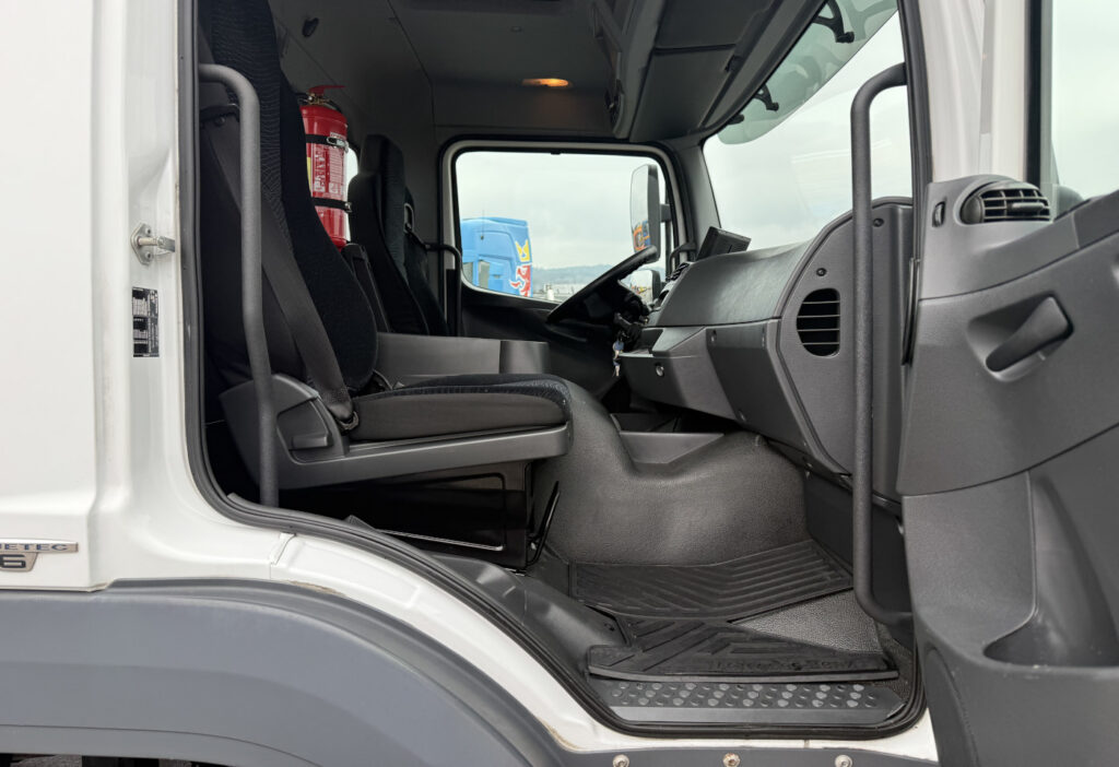 2014 Mercedes-Benz Atego 1327 SZM+Auflieger