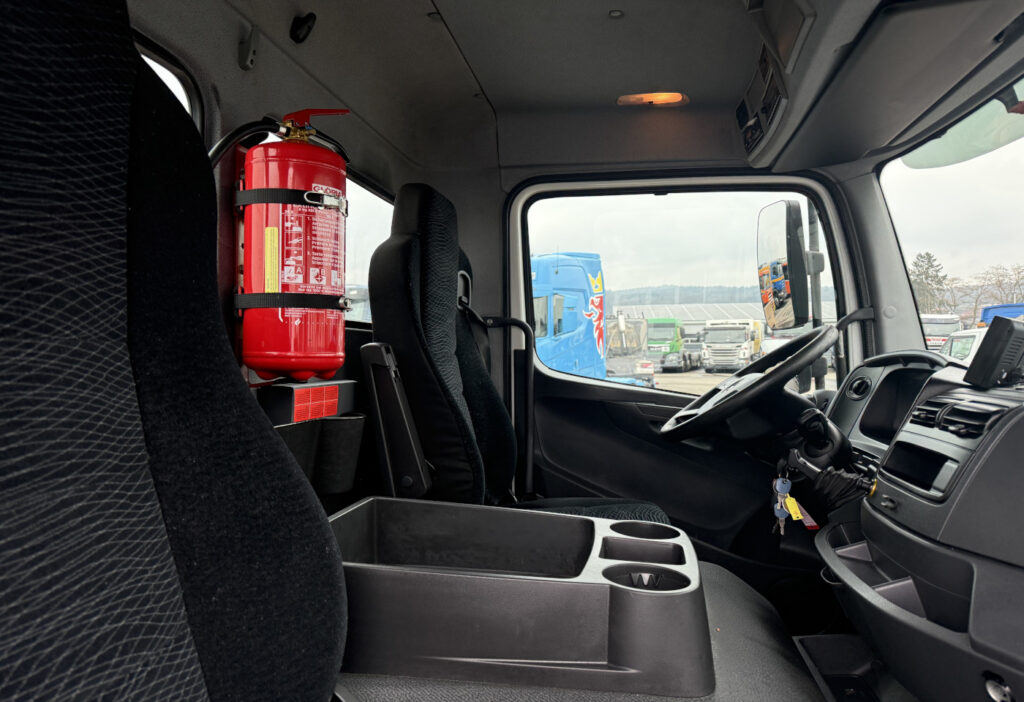 2014 Mercedes-Benz Atego 1327 SZM+Auflieger