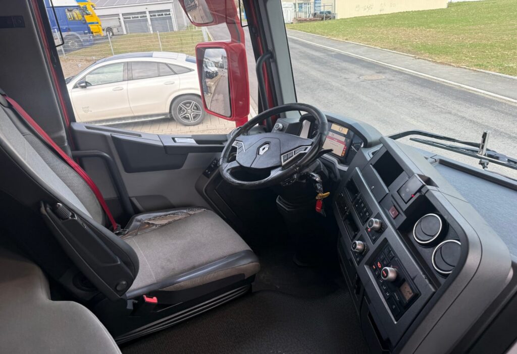 2016 Renault T460.18 4x2R E6 Plane/HB
