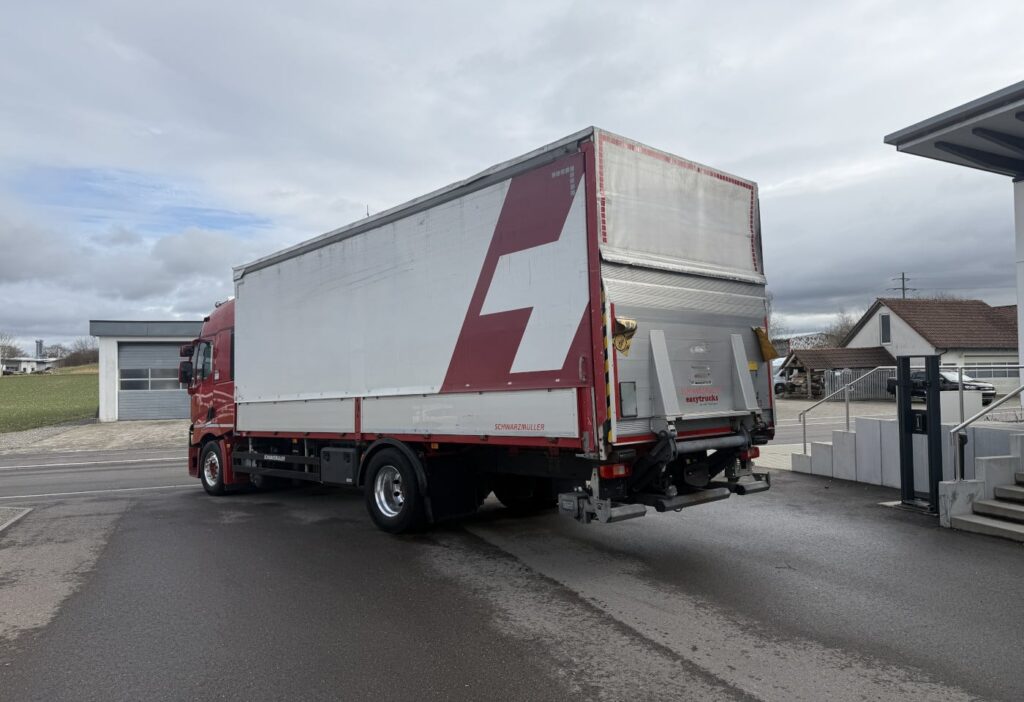 2016 Renault T460.18 4x2R E6 Plane/HB