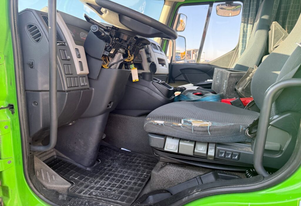 2013 Volvo FLL-290 4x2R