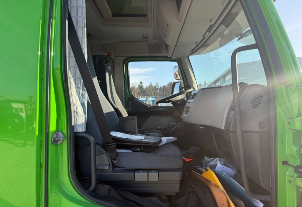 2013 Volvo FLL-290 4x2R