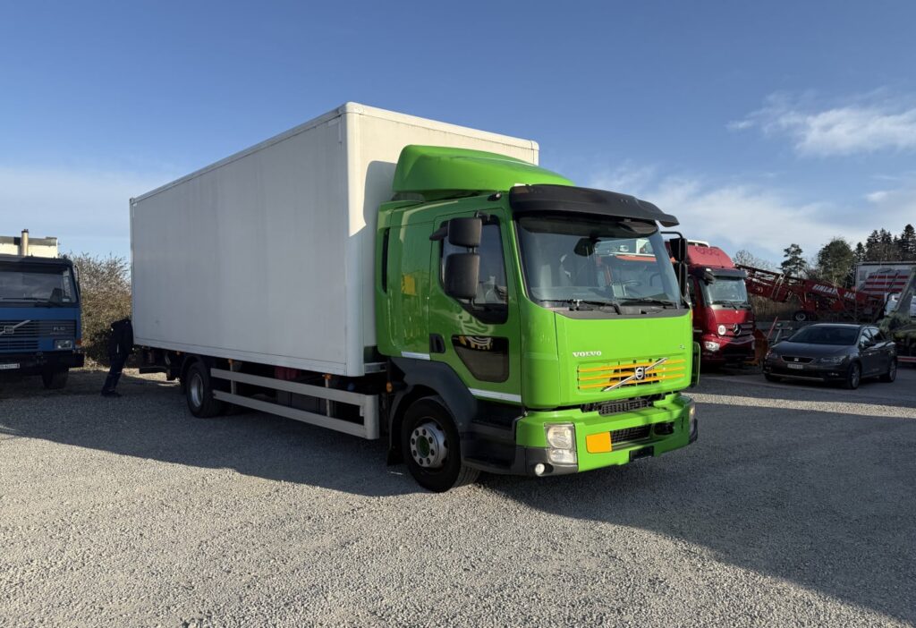 2013 Volvo FLL-290 4x2R