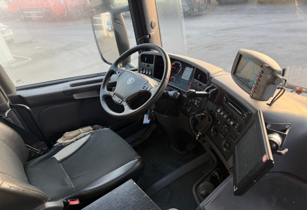 2013 Scania G440 LB 6x2*4 Powerpress 21 / Waage
