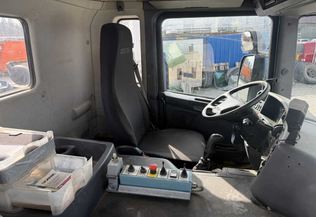 2007 Scania P420 LB 6x4 UT