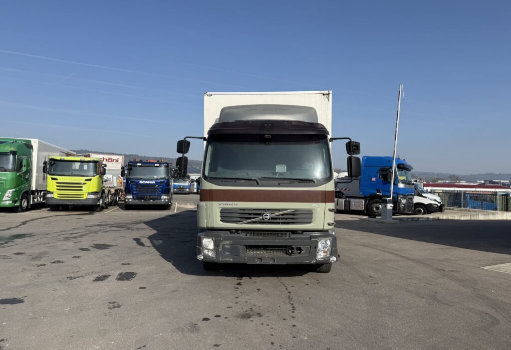 2007 Volvo FLL-280 4x2R Dieselpumpe fehlt