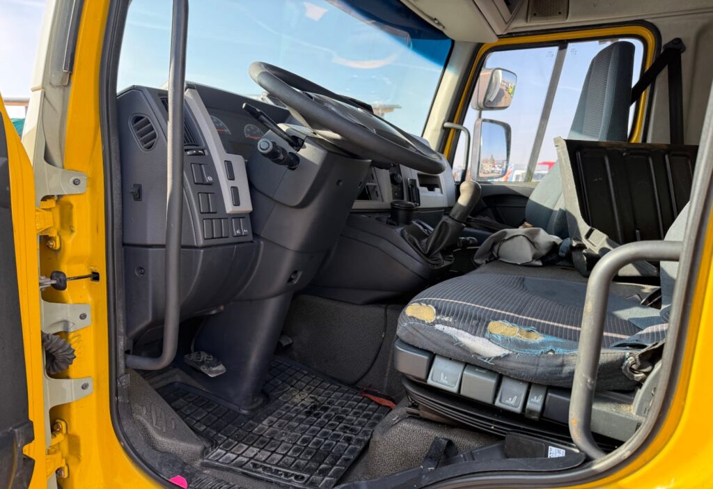 2007 Volvo FLL-280 4x2R Dieselpumpe fehlt