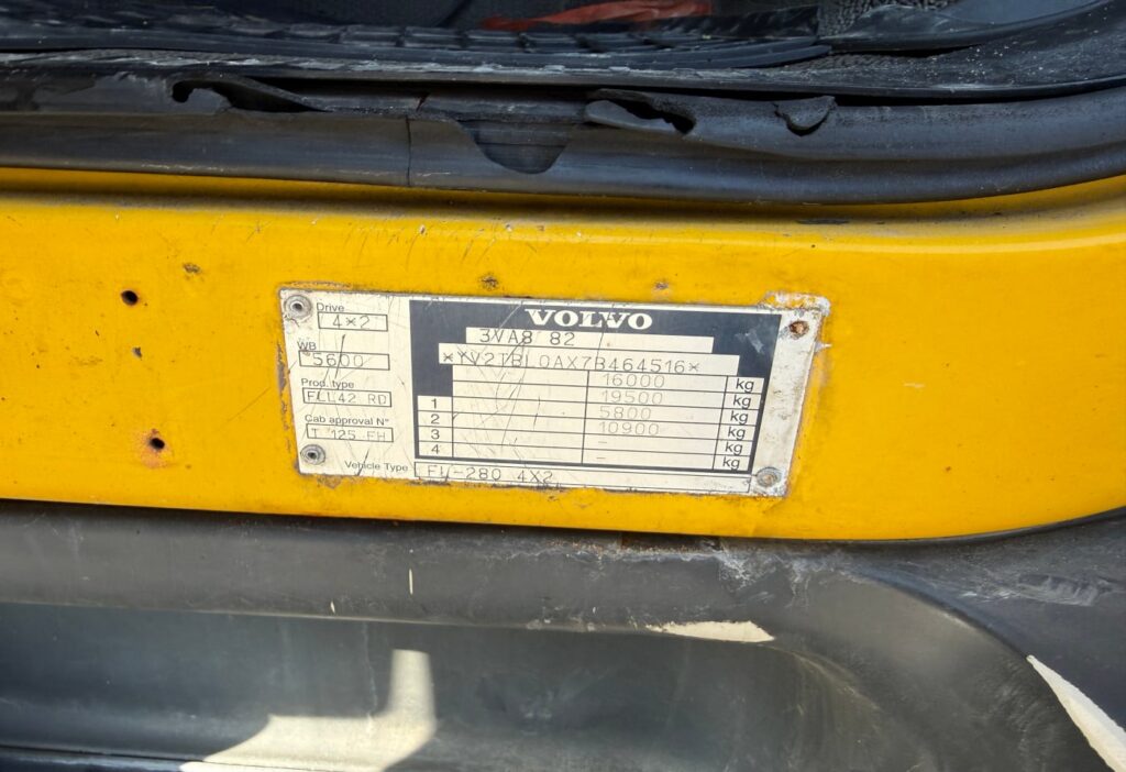 2007 Volvo FLL-280 4x2R Dieselpumpe fehlt