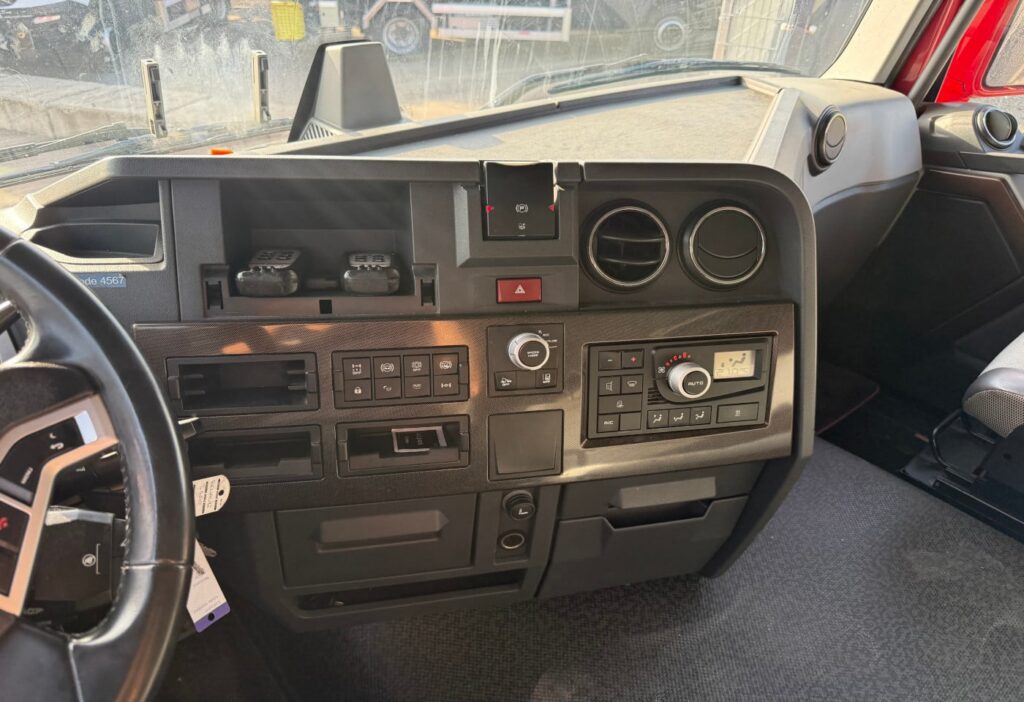 2016 Renault T 460 4x2 Plane/HB