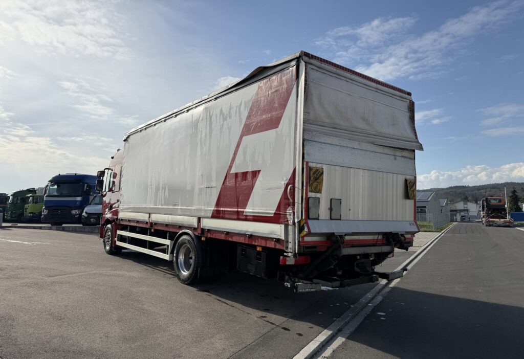 2016 Renault T 460 4x2 Plane/HB