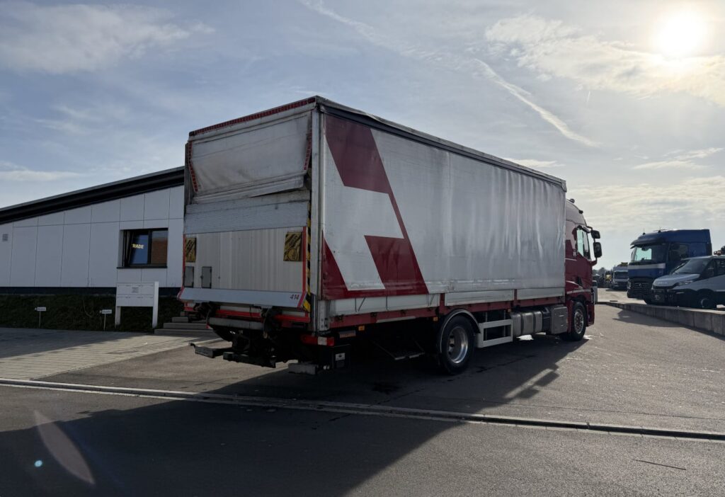 2016 Renault T 460 4x2 Plane/HB